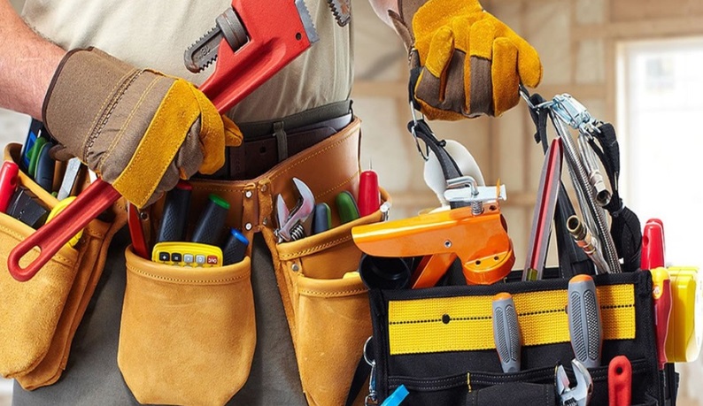 Распродажа строительного крепежа и инструмента с большими скидками для оптовиков