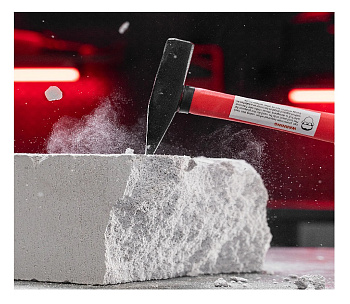 Молоток слесарный, 200 г, фибергласовая обрезиненная рукоятка Matrix