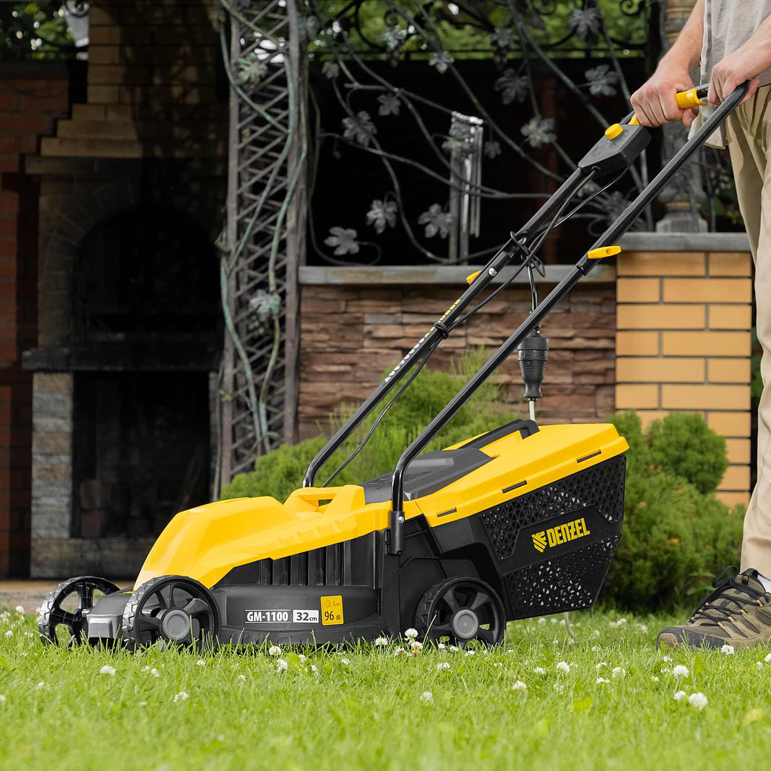 d0b22a52110307599639d8297090b8ec4c02fb44_96626_r05