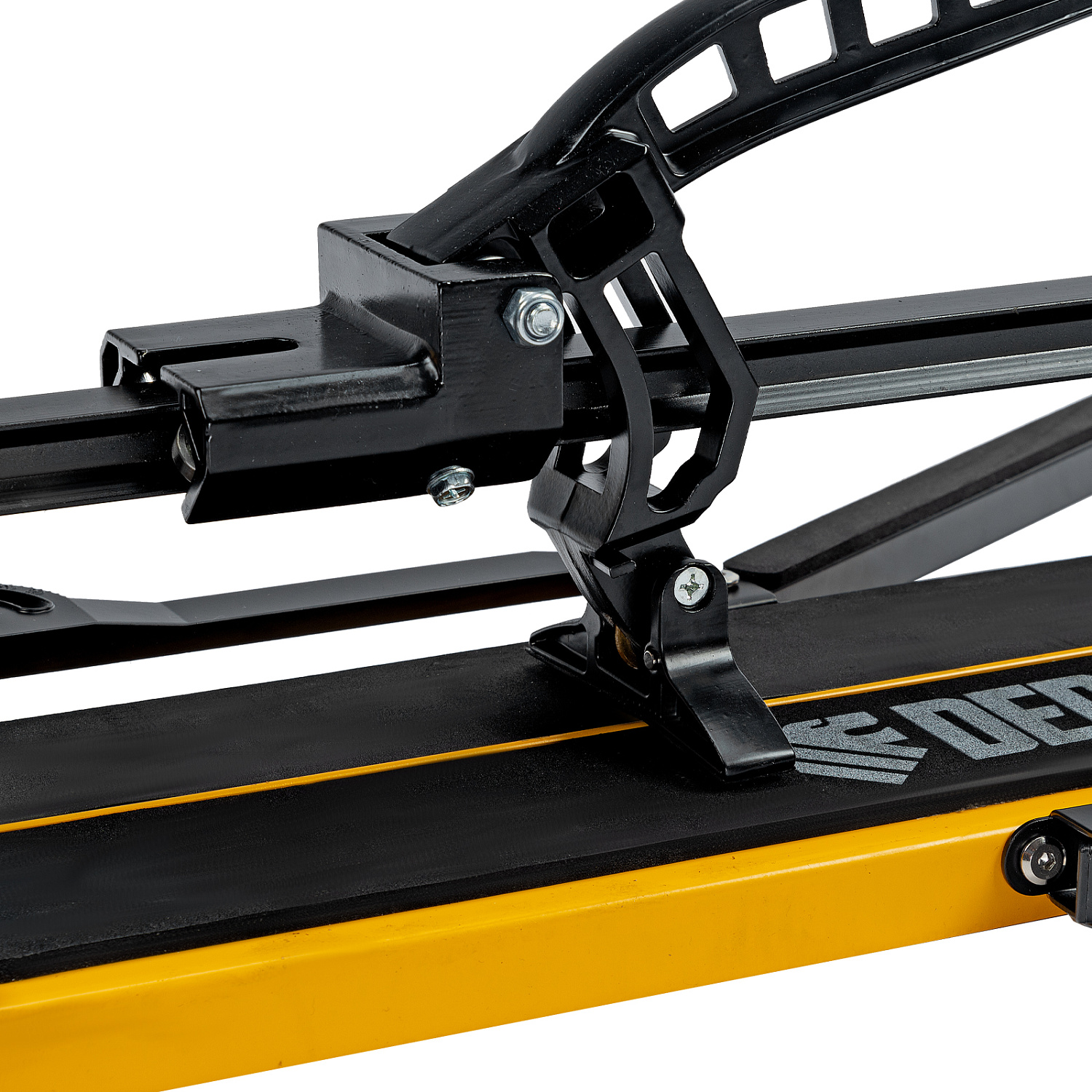 c5c6cec7451eb5438c3302e7ab73e2c2bbcb233b_877020_006