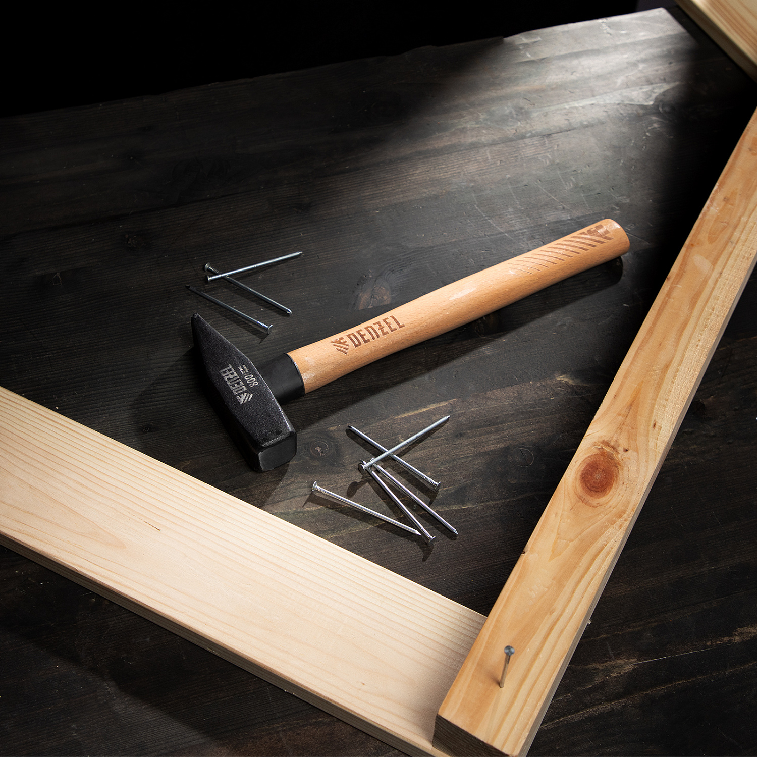 fdbb135ce4231f75bb546d5db4048041414df689_10435_003