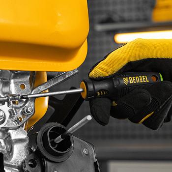 Отвертка, PZ1x75 мм, S2, 3к рукоятка Denzel Отвертка, PZ1x75 мм, S2, 3к рукоятка Denzel