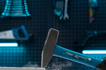 Молоток слесарный, 500 г, квадратный боек, фибергласовая обрезиненная рукоятка Gross