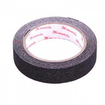 Лента клейкая противоскользящая, черная 25 мм. х 5м.// Matrix Лента клейкая противоскользящая, черная 25 мм. х 5м.// Matrix