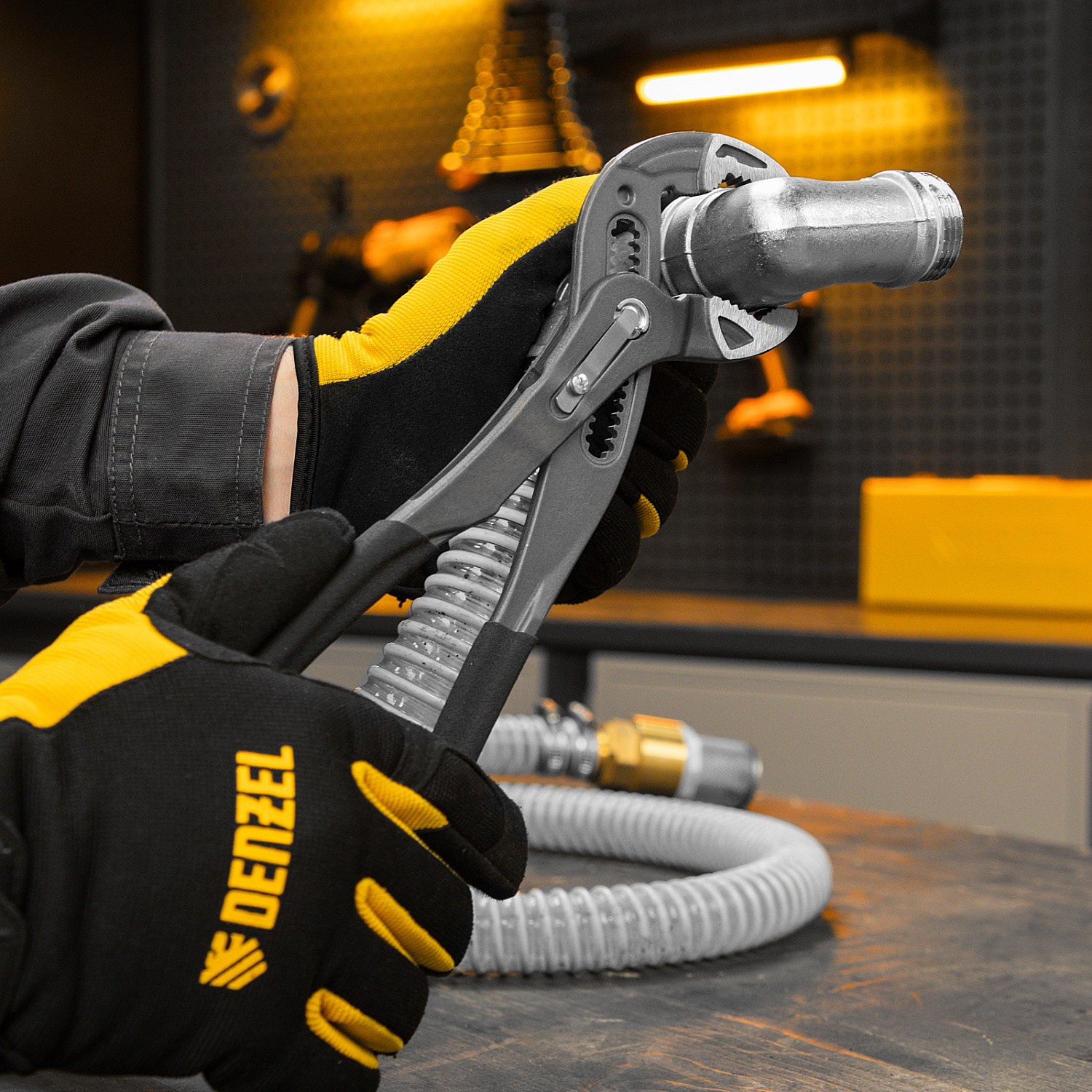 59df67218d8af0f3d49585281445a7797da7bbf2_17907_003