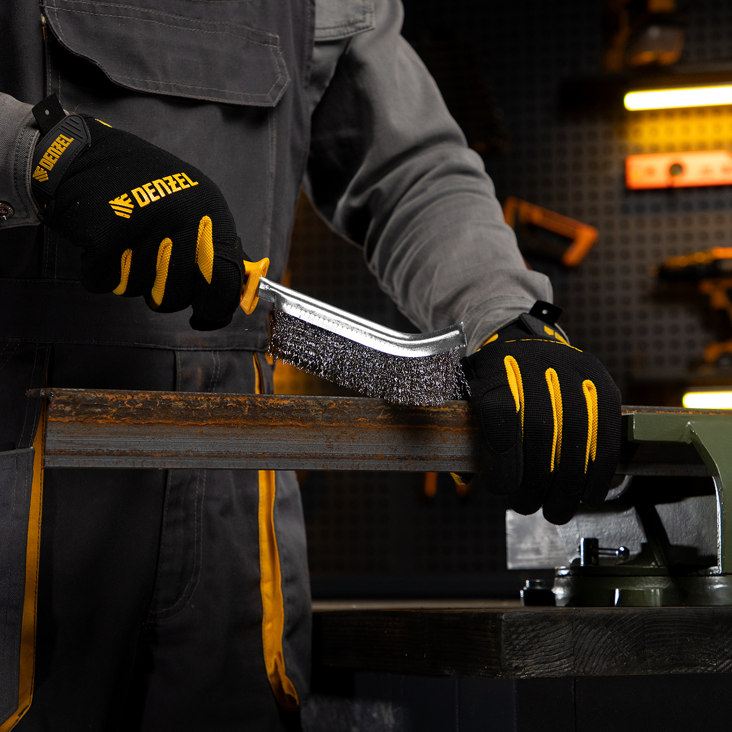 b321aa75467be098d3ad29346848526145b51f5a_748287_007