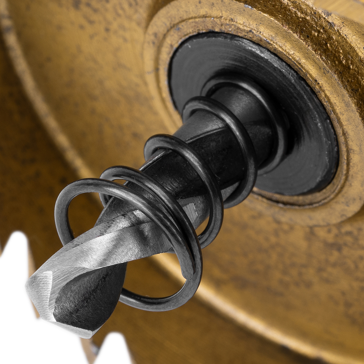 6b5c7bfa52d4df3cb7139f0248e5211f14717077_724118_002