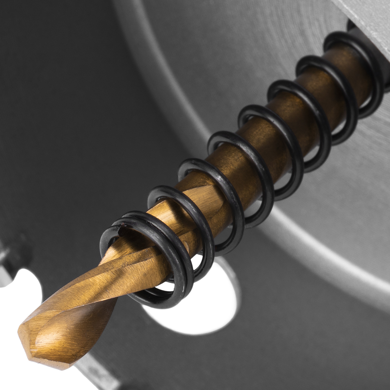 bb6e21a3cc590a5a8bf1d604f06e606d1ef8c49e_724020_005