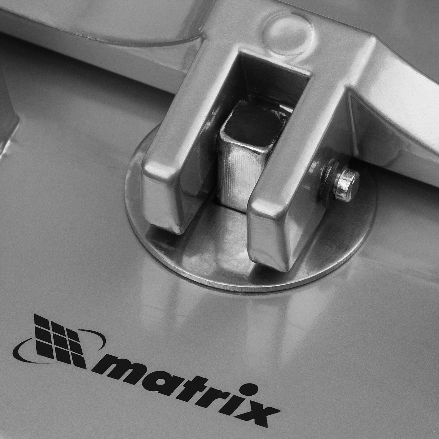 e5b0b8868340865c85298808e144f312cb04e07f_875204_02