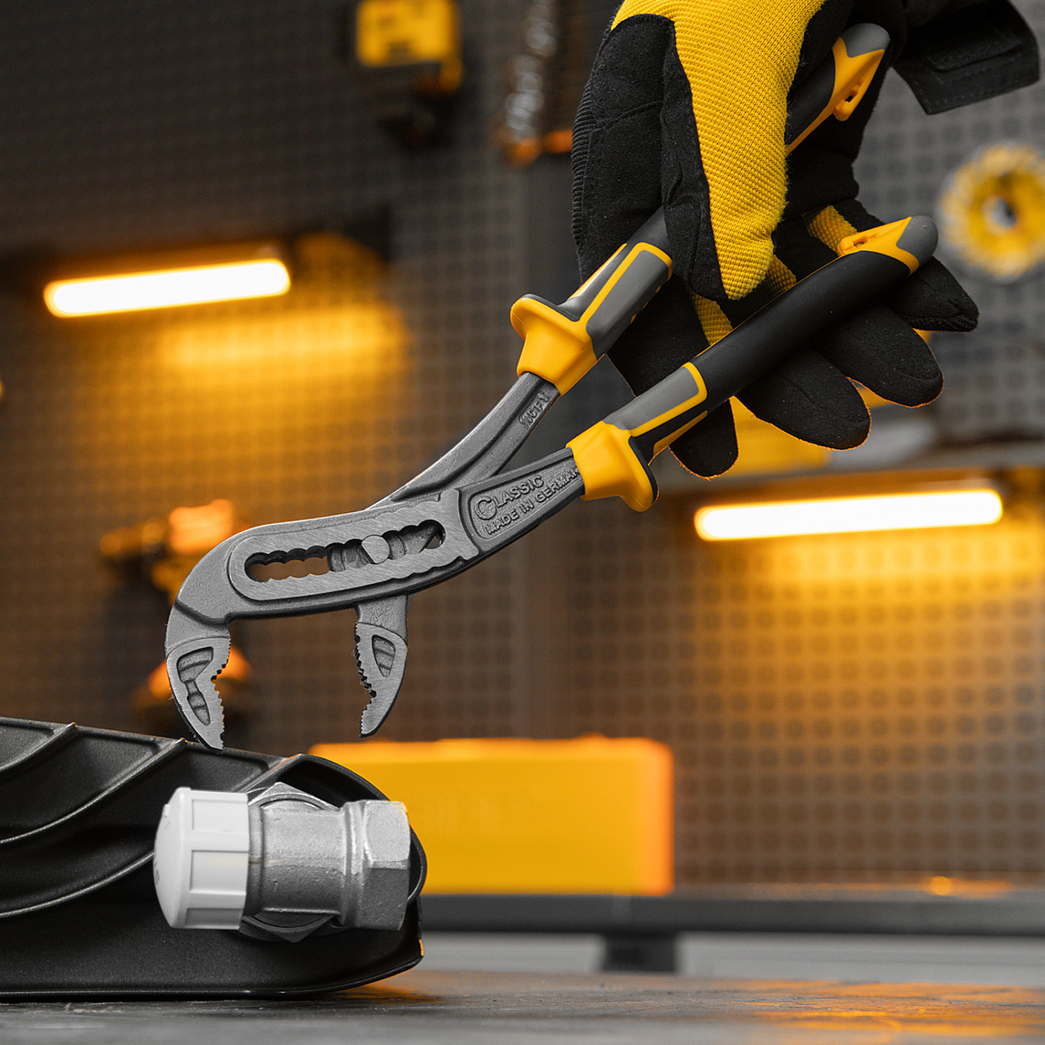 fcda6fbabe4c29c57b4fd8388ea493bc98eb3473_17900_l01