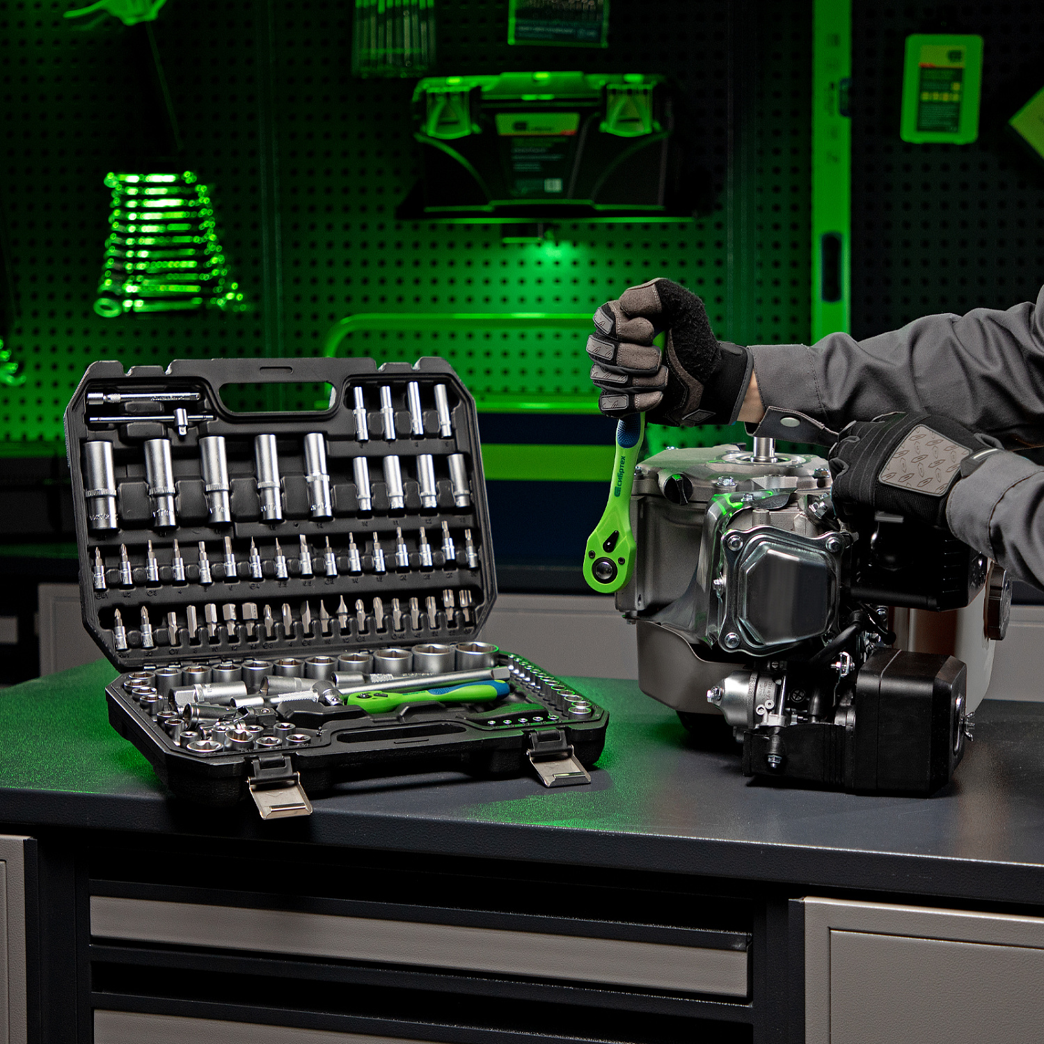 944f2650189a42af22bc54d256715427ea206c21_13511_11 944f2650189a42af22bc54d256715427ea206c21_13511_11