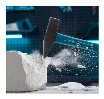 Молоток слесарный, 600 г, квадратный боек, фибергласовая обрезиненная рукоятка Gross