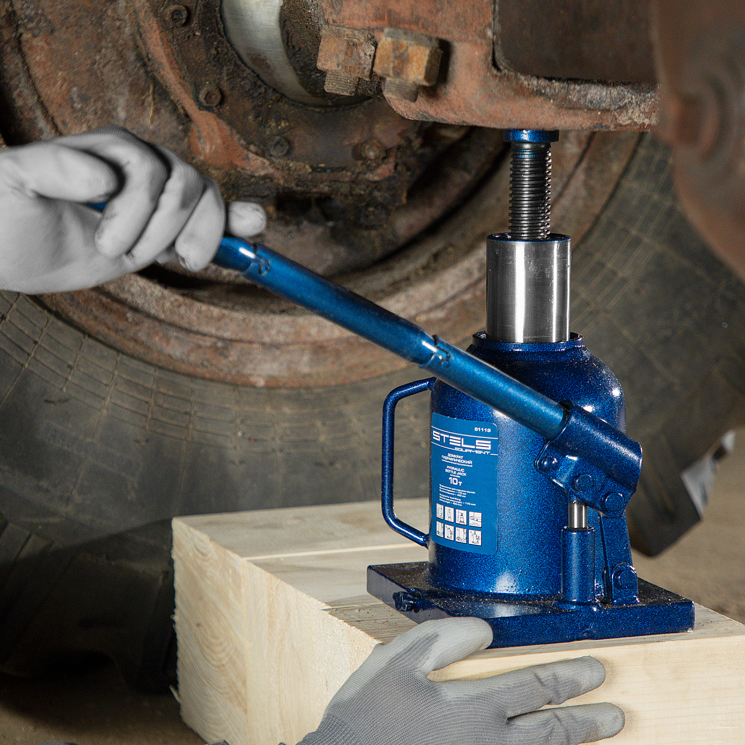 3042618774fb33d1881a49e4e3d45b7870482196_51119_009