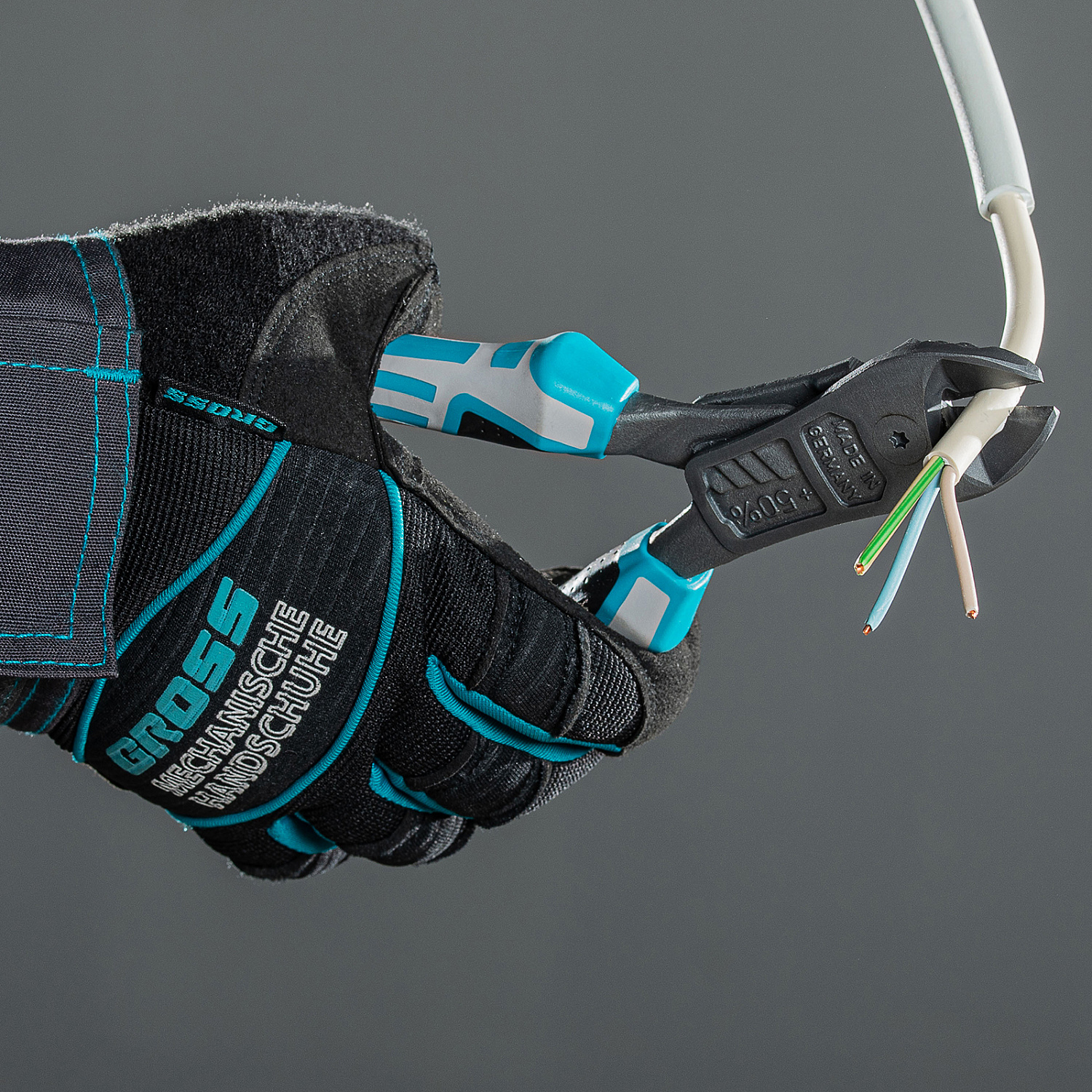 Бокорезы усиленные 215 мм, трехкомпонентные рукоятки Gross Бокорезы усиленные 215 мм, трехкомпонентные рукоятки Gross