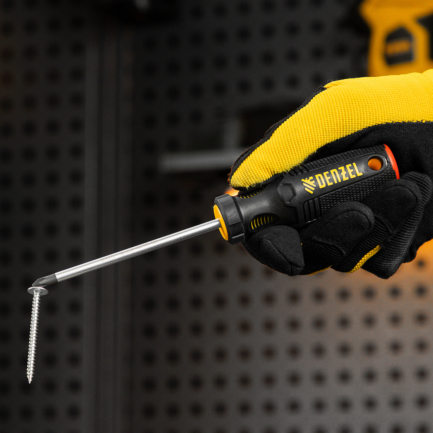 323aff883a209a4c72acb2746f50077b076d3e0c_121747_l01