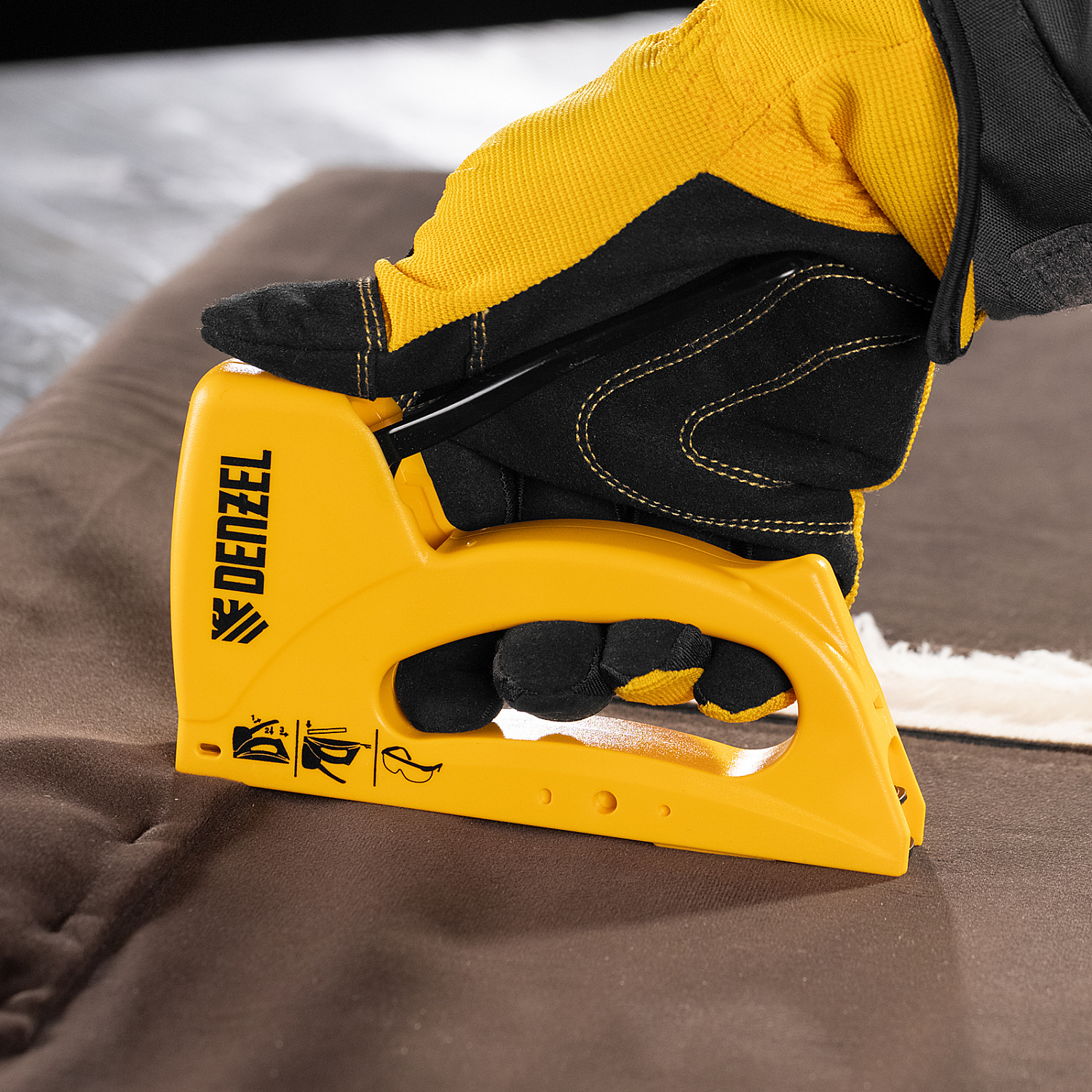 0f25acc8095b075bf2af8d1952546337d0419675_40221_007