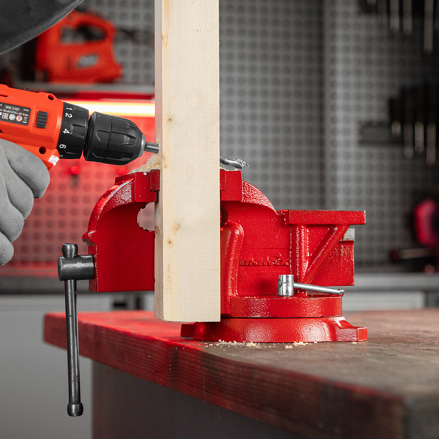 60c9eb4b08509f52553c78fb8872827a525c9af9_18600_r02