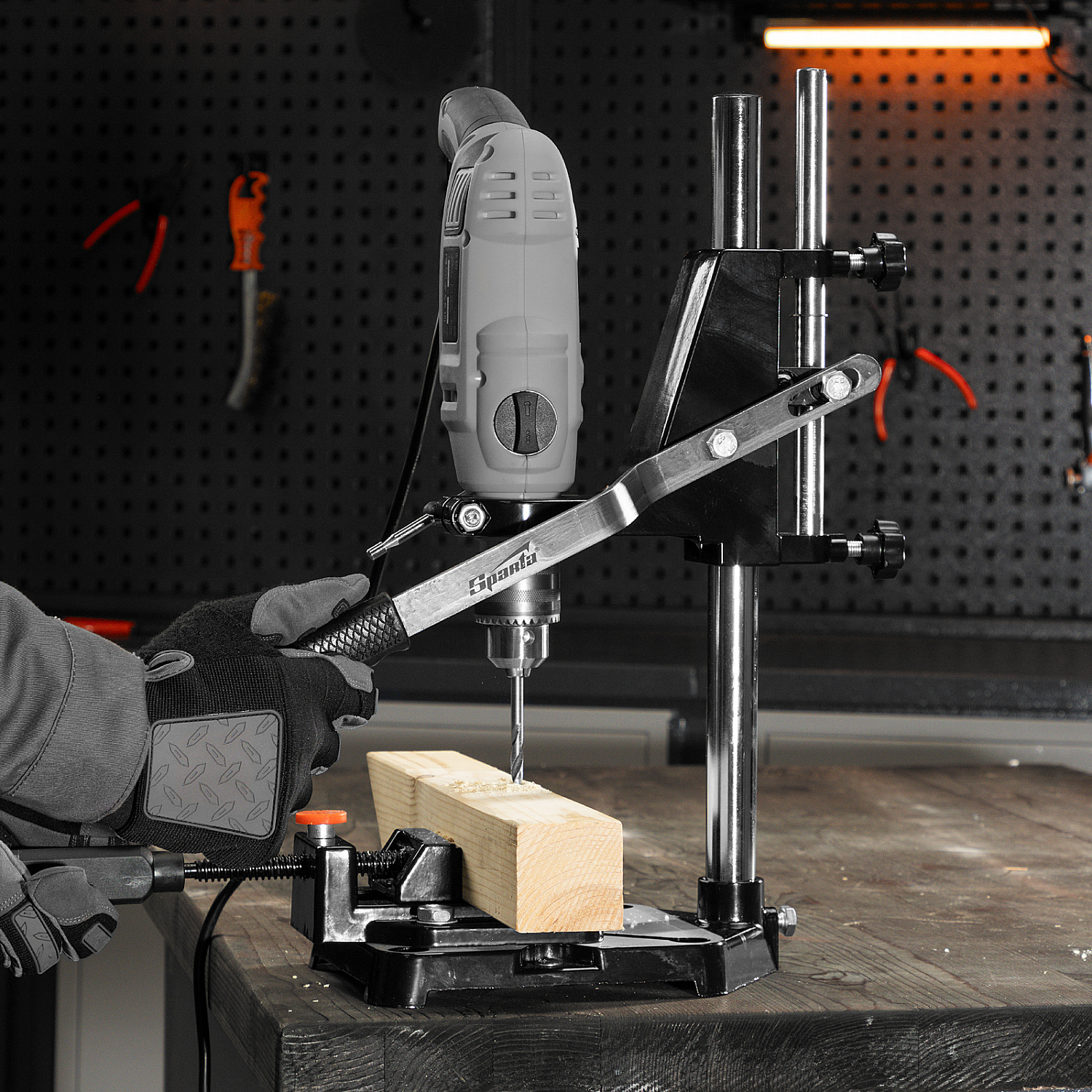 ac8263114723f02cb4c578d89ceae9eebac7f0f9_934055_008