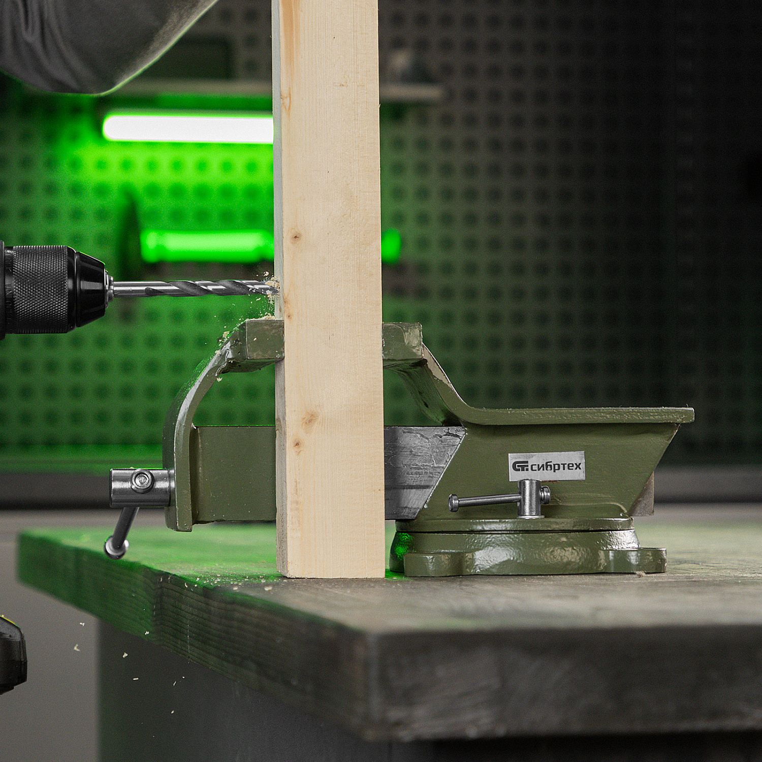 234adcad98776a2b18027233fc52a38c096f2163_18619_008