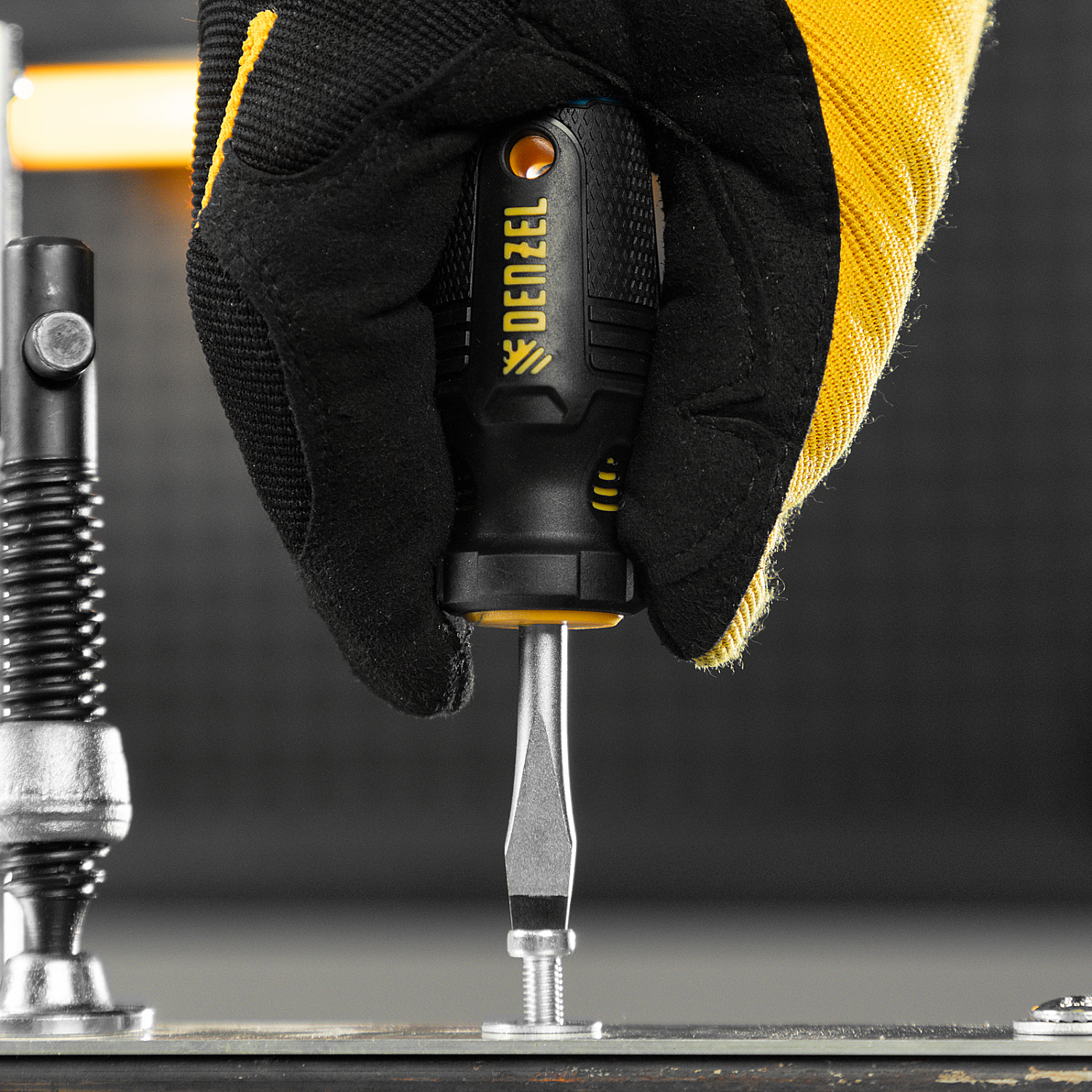 a5f3d59491f1df54245e12f35891639ea39a8144_122017_l01